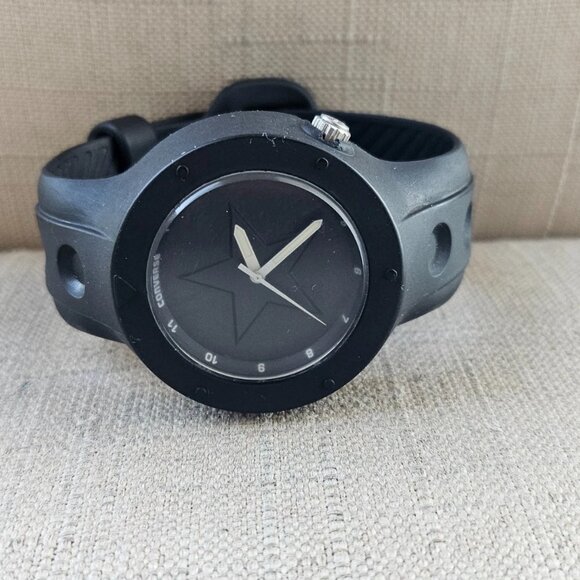 Converse Unisex Wristwatch Black Rubber Strap Sport Analog Wrist Watch - Picture 4 of 12